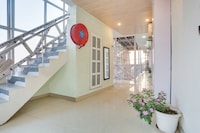 Super Hotel O Jamrani Formerly White House