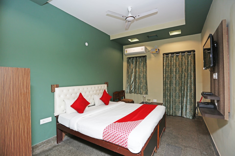 OYO 10707 Hotel Gokul Grand, Lanka, Varanasi