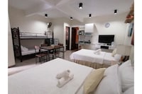 OYO 867 Roncales Travellers Inn 