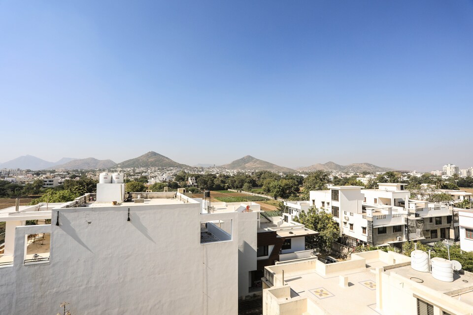 OYO Home 9760 Traditional Villa Near Celebration Mall, Udaipur Central, Udaipur