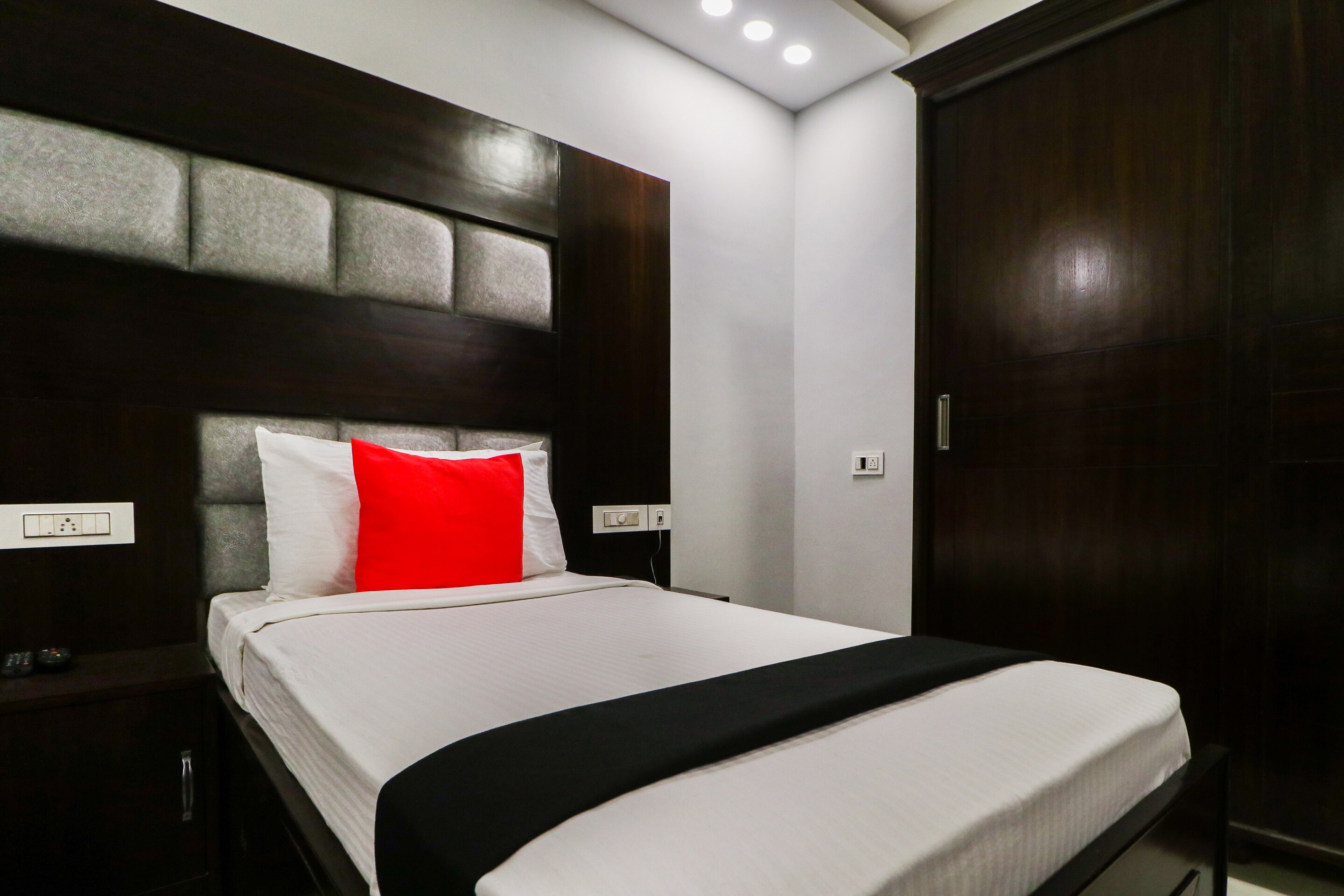 Capital 10540 Hotel Residency  Capital Mohali  Book    2413 OYO