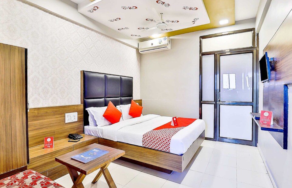 OYO Flagship Hotel Amber, Ahmedabad Railway Station, Ahmedabad