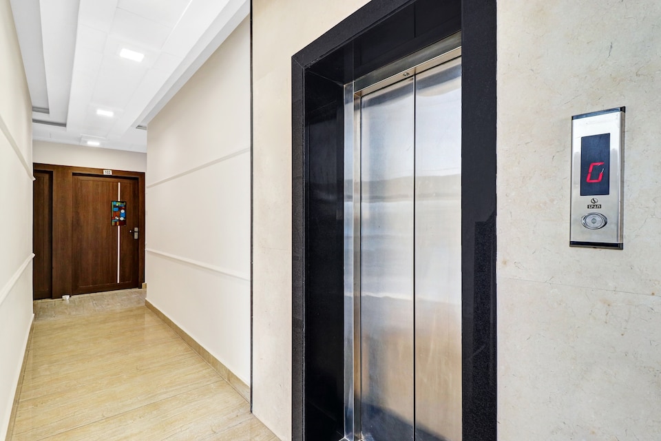 Townhouse OAK Hotel Arnavya, Chakrata Road Dehradun, Dehradun