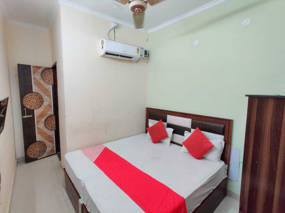 OYO S L Guest House, Golden Temple Road Amritsar, Amritsar