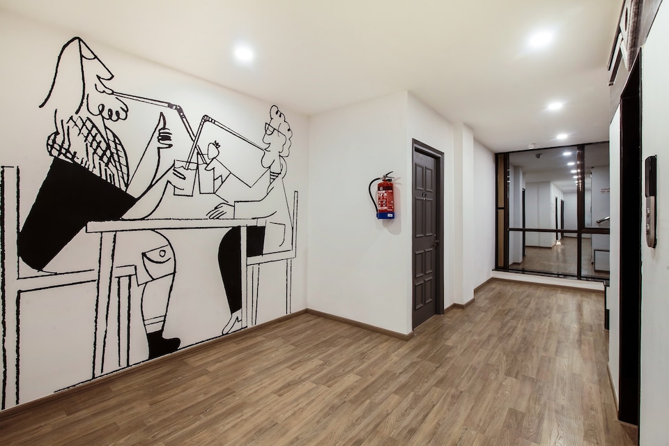 Hotel O Noida premium inn, Noida Expressway SEZ, Noida