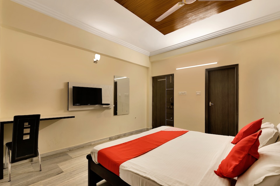 Capital O 10598 Sunrise Castle, Hi-Tech City, Hyderabad