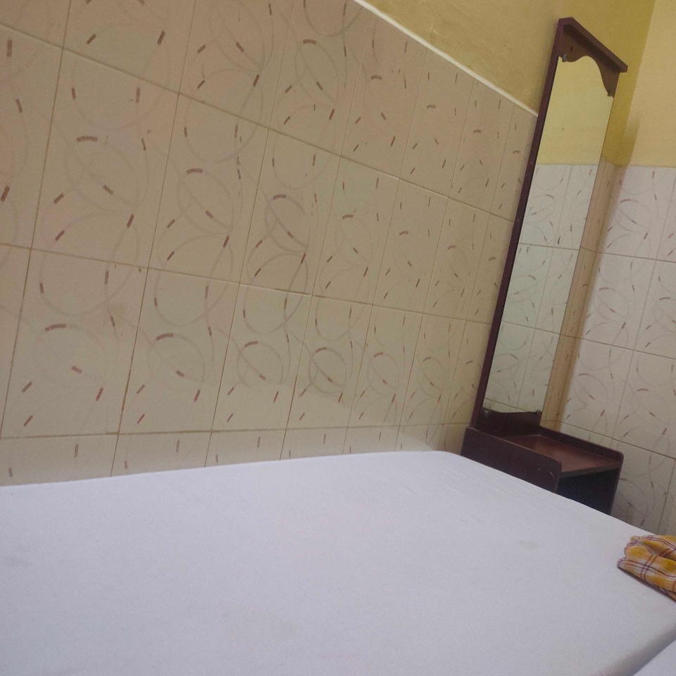 OYO Home Priyansh Rest House, Khadhuli, Khadhuli