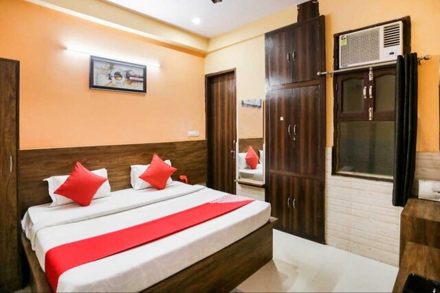 Capital O Guru Ji Near Leisure Valley Park