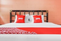 OYO 91218 Villa Karang Sono