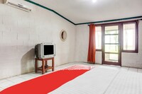 OYO 91218 Villa Karang Sono
