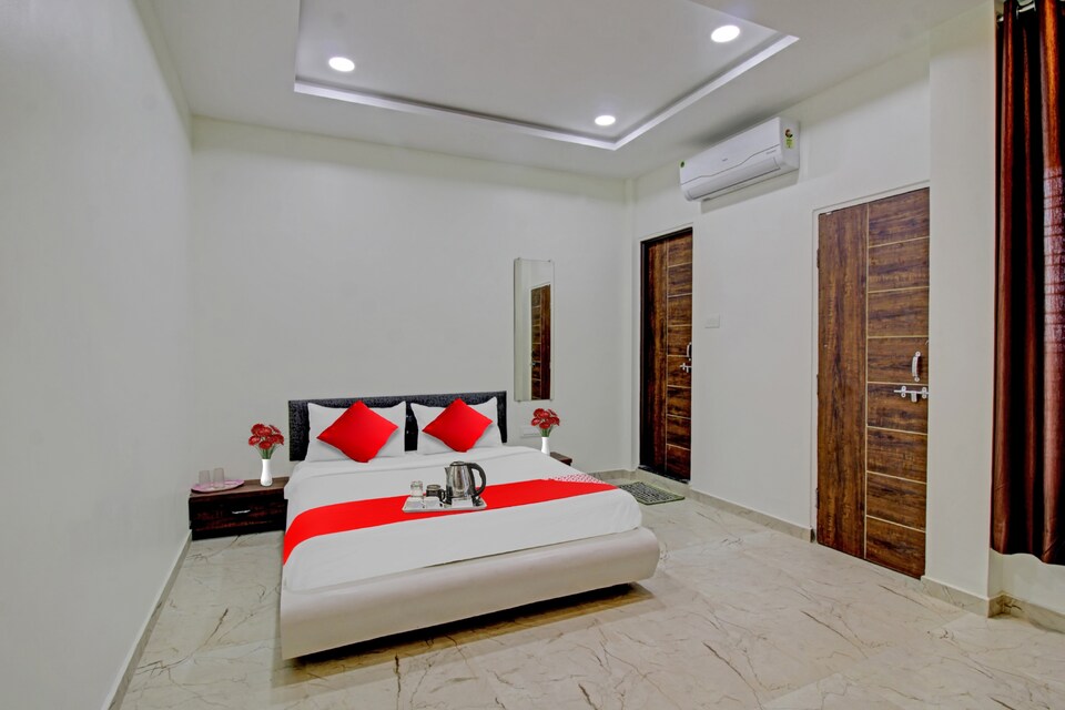 Hotel O Dhurva Inn, CA road Gandhibagh Road, Nagpur