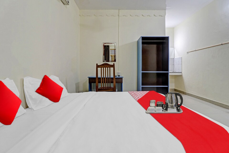 OYO Hotel Babuji Inn Rooms, Technopark Trivandrum, Trivandrum