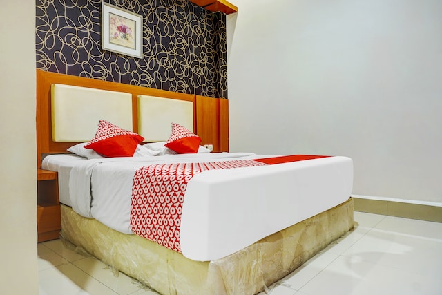Hotel O near Mall Panakukang formerly Rika Hotel Makassar