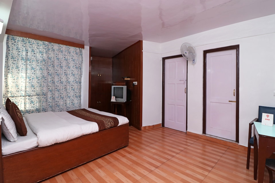 OYO 10653 Hotel Clark, Mall Road Mussoorie, Mussoorie