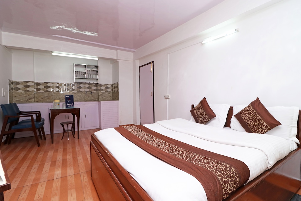 OYO 10653 Hotel Clark, Mall Road Mussoorie, Mussoorie