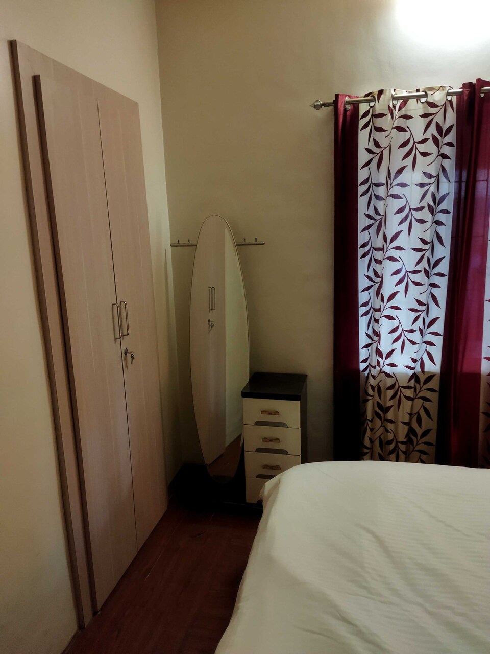 POP 89163 Blue Diamond Guest House, Viman Nagar, Pune