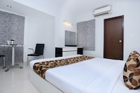 Super Townhouse Malabar Illam