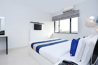 Super Townhouse Malabar Illam
