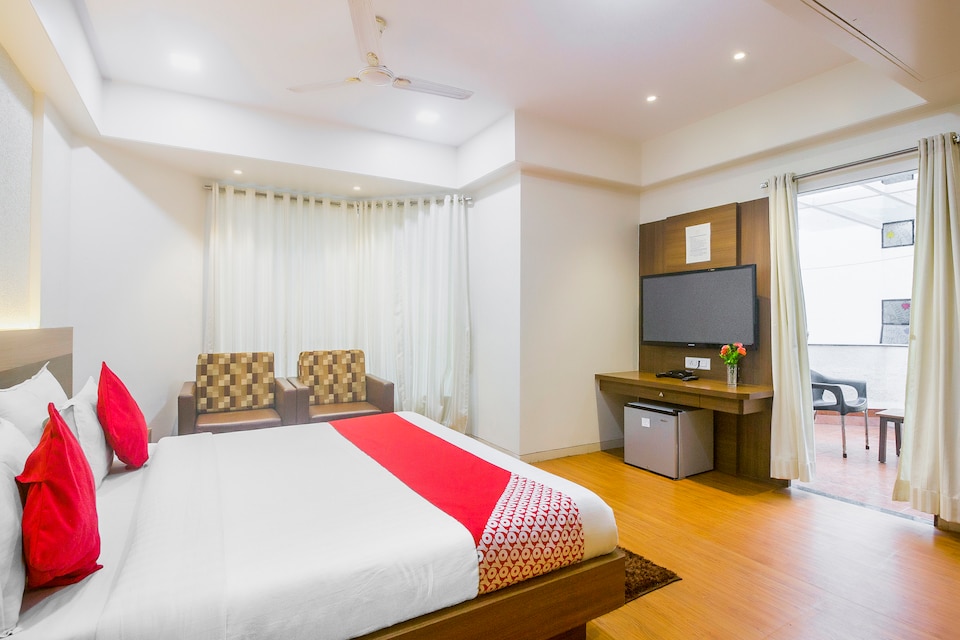 OYO 10672 Hotel Riviera , City Centre Nashik, Nashik