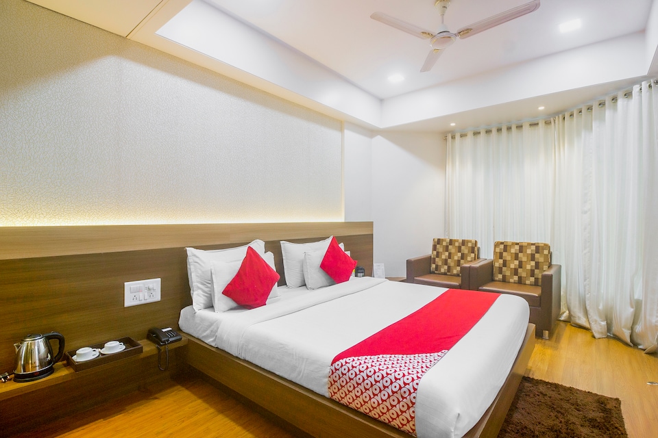OYO 10672 Hotel Riviera , City Centre Nashik, Nashik