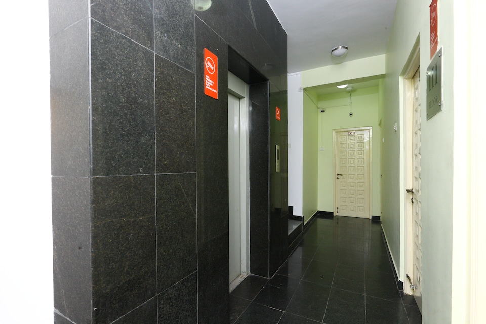 OYO 10630 Hotel Nano Turf, Maatuthavani Bus Stand, Madurai