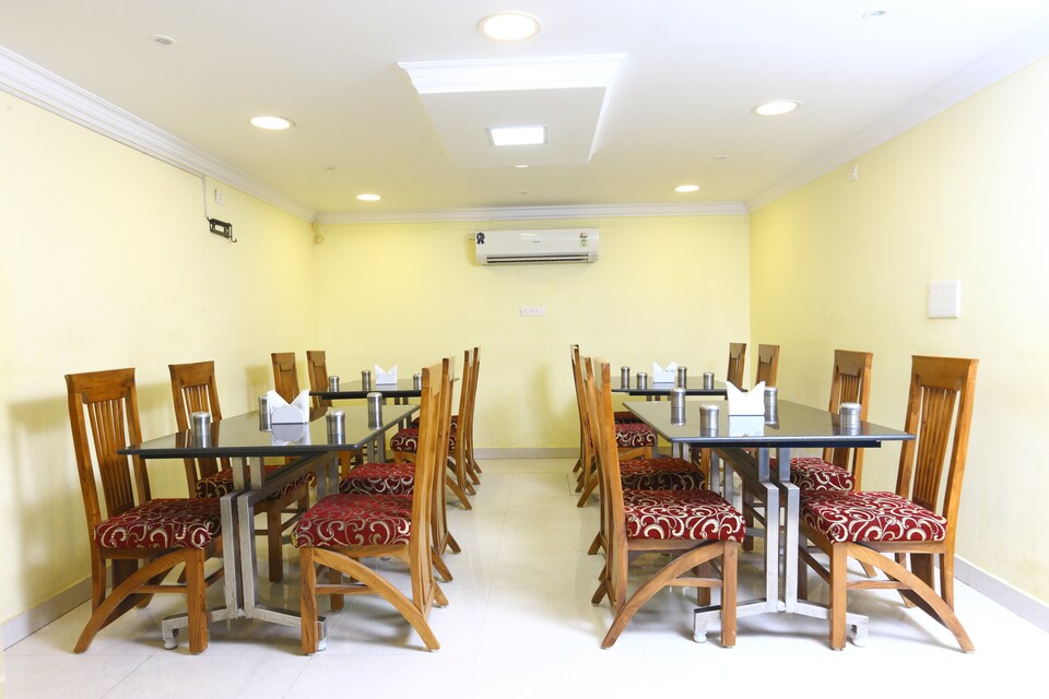 OYO 10630 Hotel Nano Turf, Maatuthavani Bus Stand, Madurai