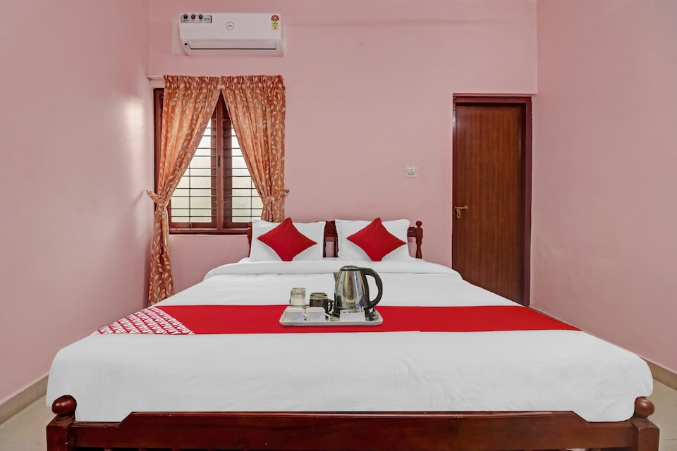 OYO Paalackal Homes, Kochi Fort, Kochi