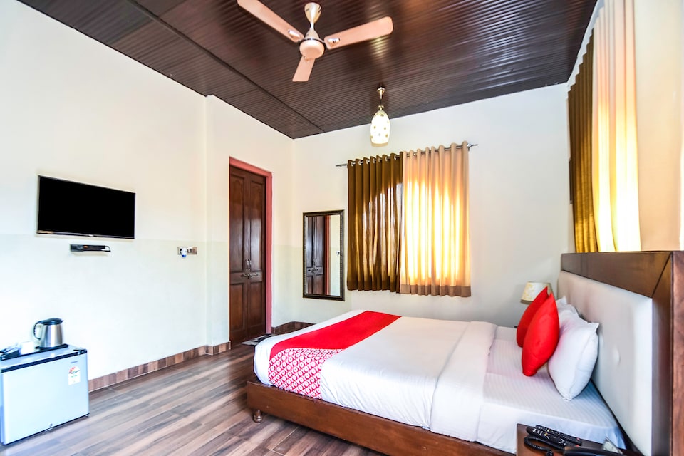 Capital O 10705 Vijaygarh Palace, Fateh Sagar, Udaipur