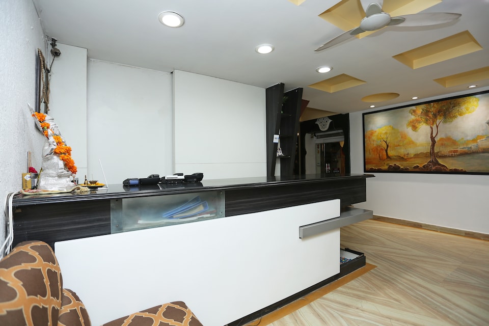 OYO 10515 Hotel Vishnu Villas, New Market Bhopal, Bhopal
