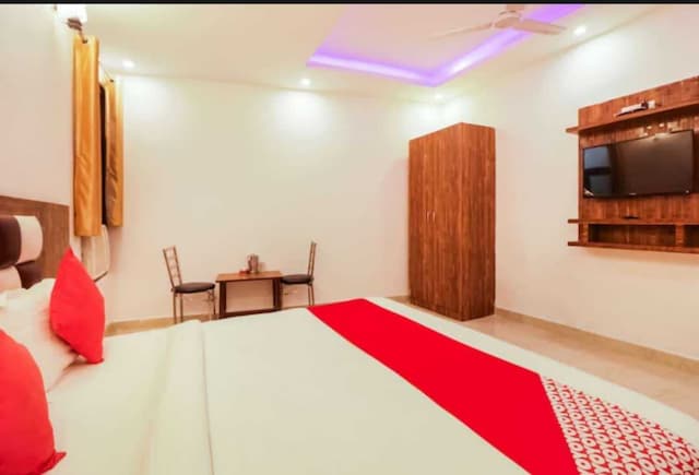 POP Hotel Airport Golden