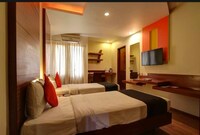 POP Hotel Airport Golden