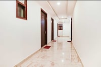 POP Hotel Airport Golden