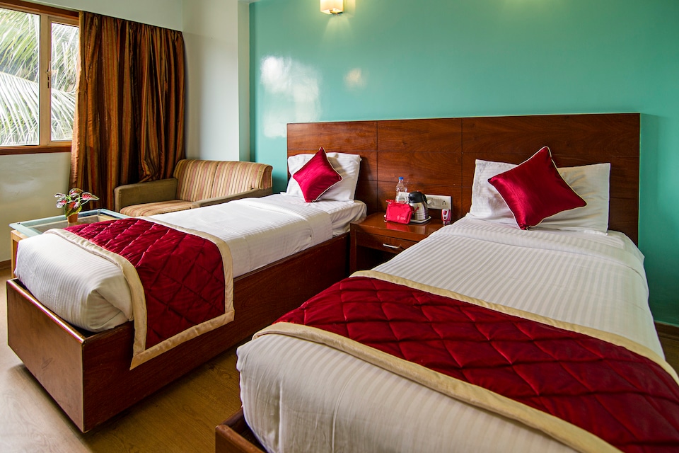 OYO Rooms 024 Indiranagar 210, Majestic Bangalore, Bangalore