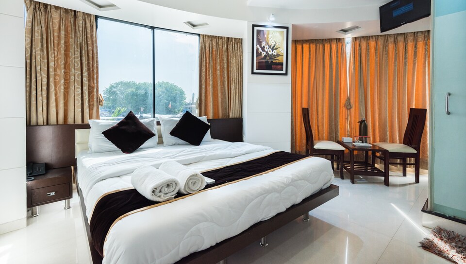 OYO Rooms 142 Kurla Station BKC, Mumbai BKC, Mumbai