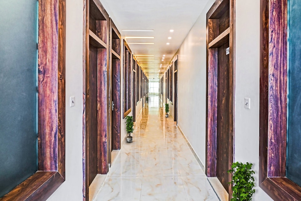 Super Hotel O Sangam International group of Hotels, Mumfordganj Allahabad, Prayagraj