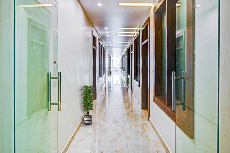 Super Hotel O Sangam International group of Hotels, Mumfordganj Allahabad, Prayagraj