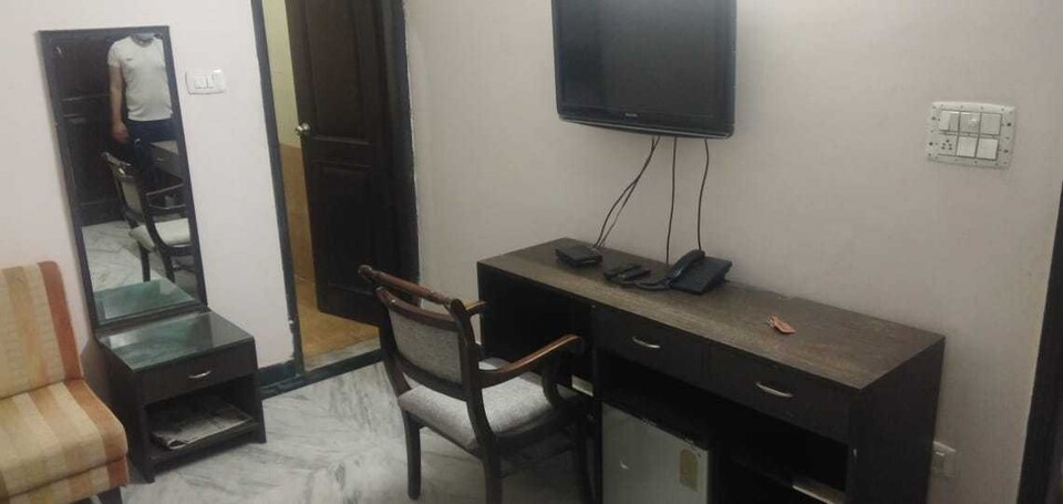 POP 89316 Royal Stay, Golf Course Road, Gurgaon