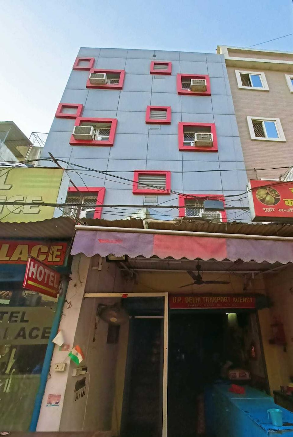 POP Shiv Ganga Hotel Near Sudarshan Cinema, Charbagh Lucknow, Lucknow