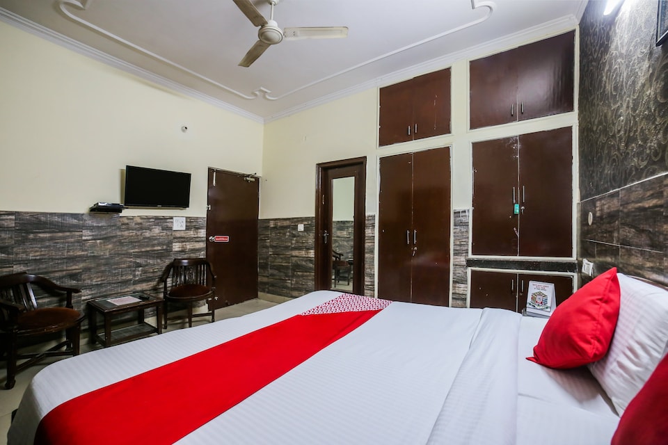 OYO Downtown Inn Near Leisure Valley Park, Old Gurgaon, गुड़गांव