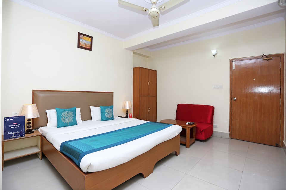 OYO Hotel Harisons Continental, Patna Station, पटना