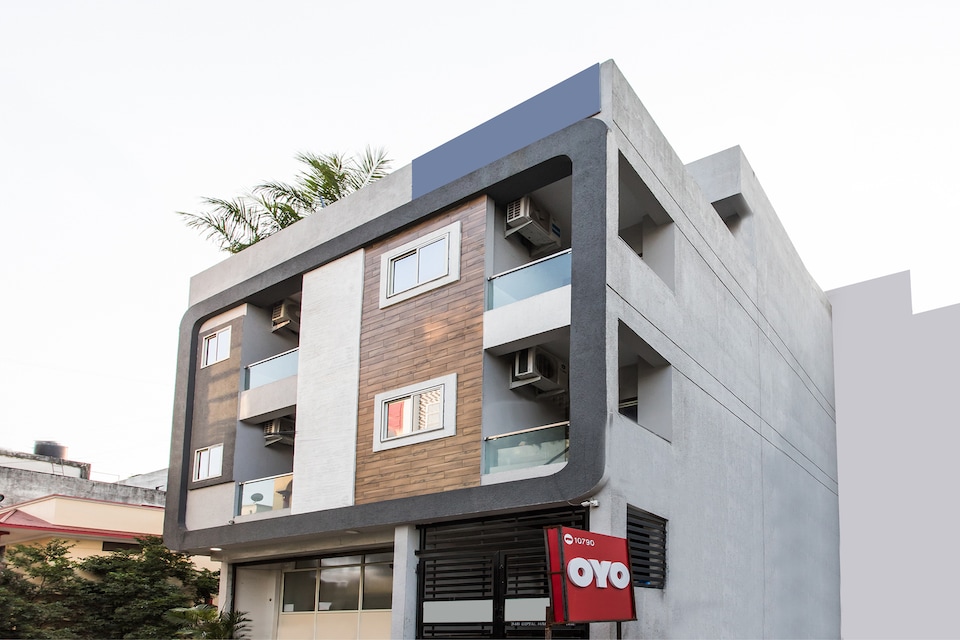  live on IND1010, MG Road Indore, Indore