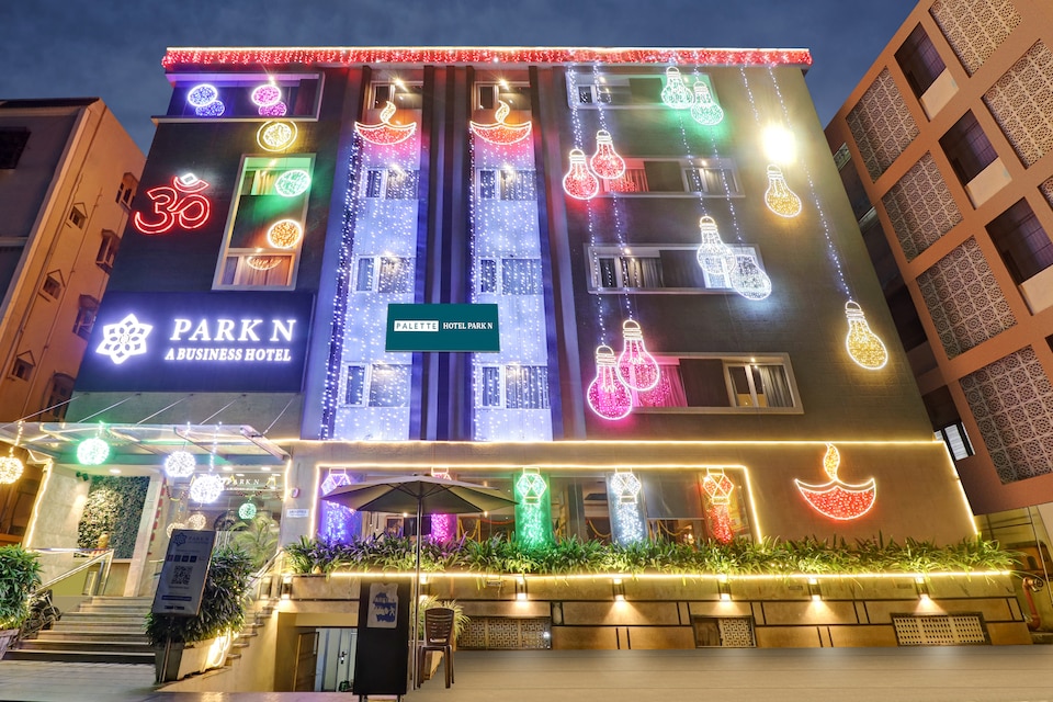 Townhouse OAK Hotel Park N, Mahanadu Extension VIjayawada, Vijayawada