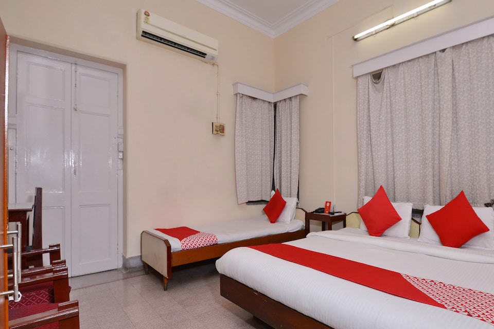 OYO 10826 Sona Guest House, Gariahat Kolkata, Kolkata