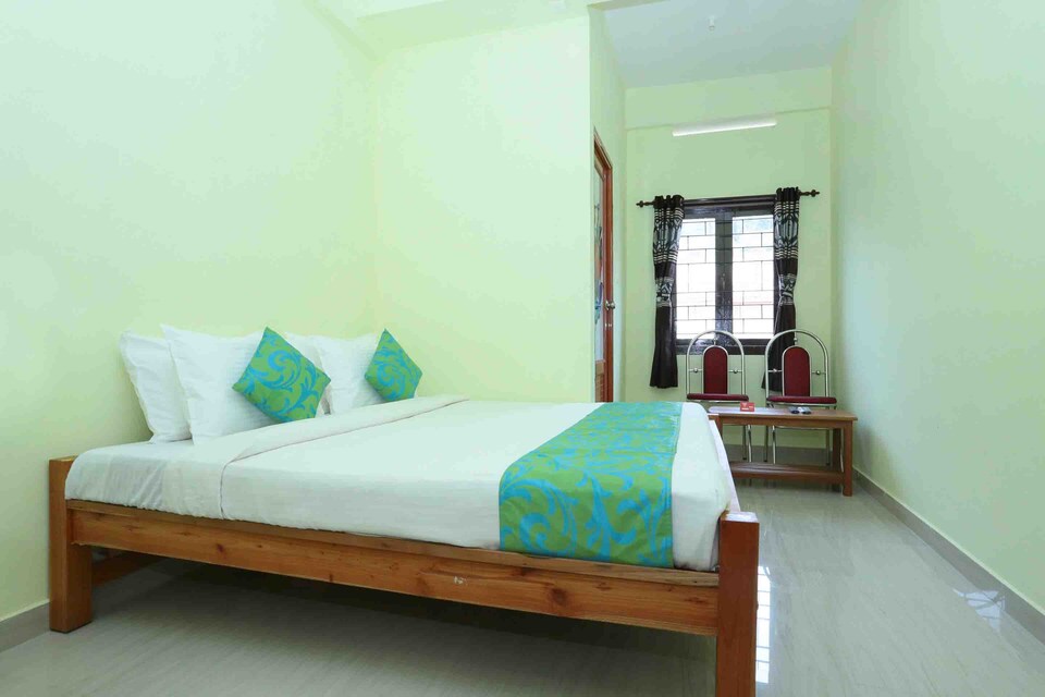 OYO 10840 Hotel Periyar Towers, Vandiperiyar, Thekkady