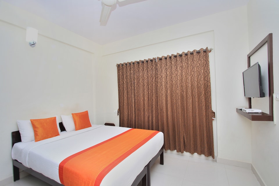 OYO 10843 Hotel RMV Savera, Cox Town Bangalore, Bangalore
