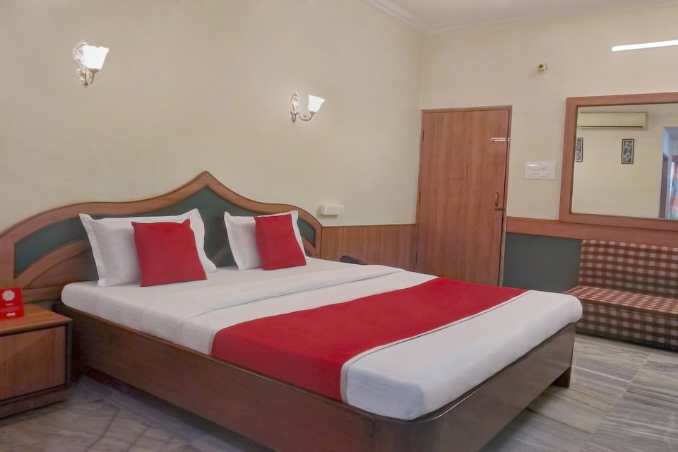 OYO 10884 Pavana Residency, Majestic Bangalore-II, Bangalore