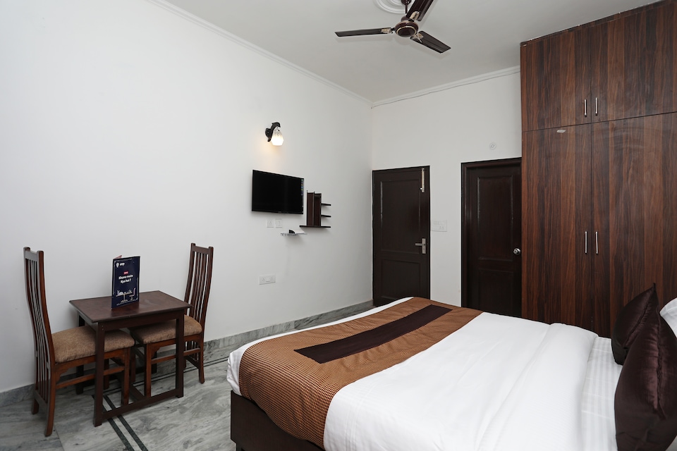 OYO Aastha Residency, Faridabad, Faridabad