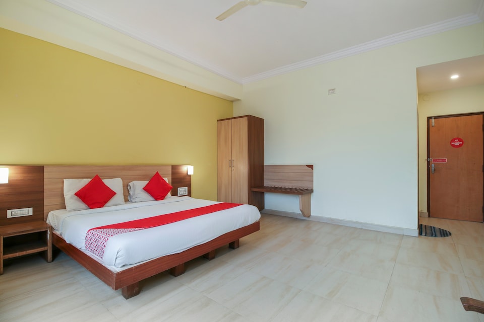 OYO 10924 Hotel Janpath, Jayanagar Bangalore, Bangalore