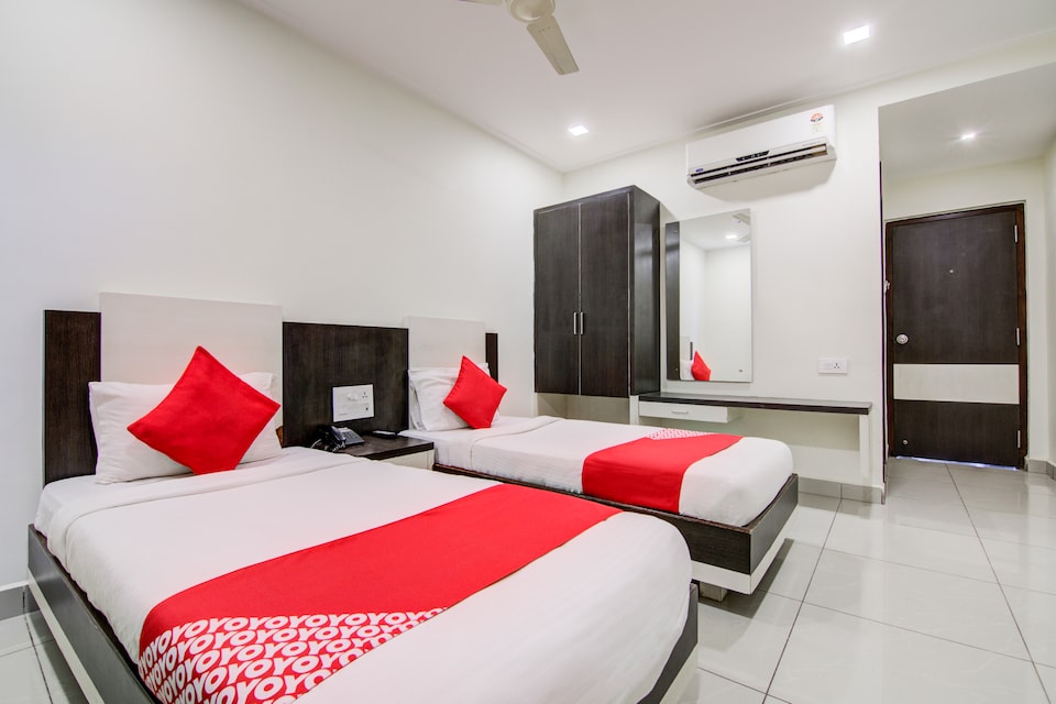 Capital O 1466 Hotel G Square, Mahanadu Extension VIjayawada, Vijayawada