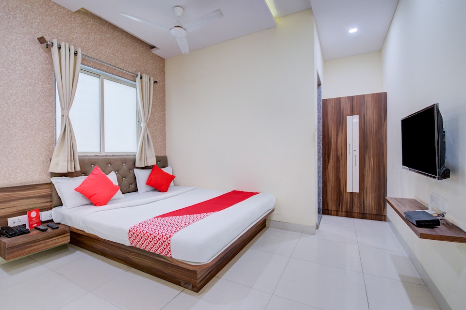 OYO 10939 Hotel Sangam, Kharadi Pune, Pune